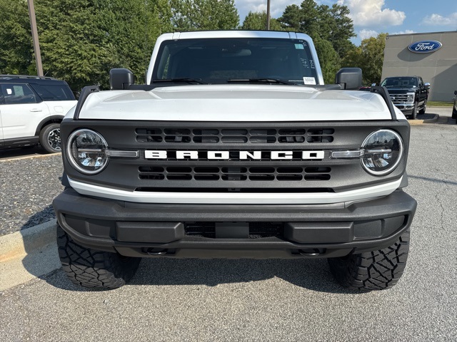 2025 Ford Bronco Base photo 4