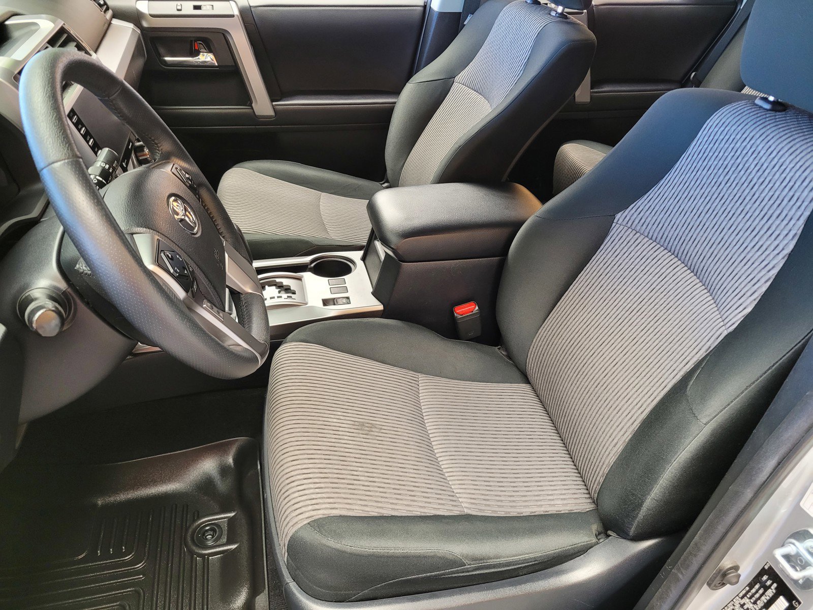 2022 Toyota 4Runner SR5 photo 15