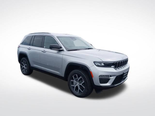 2025 Jeep Grand Cherokee Limited photo 2