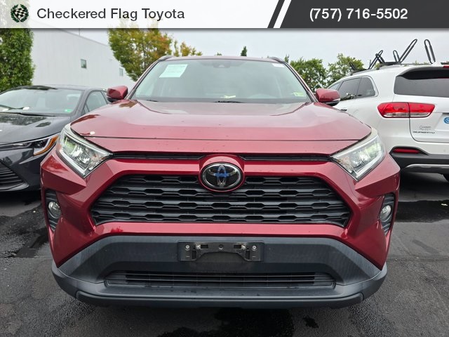 2020 Toyota RAV4 XLE photo 2