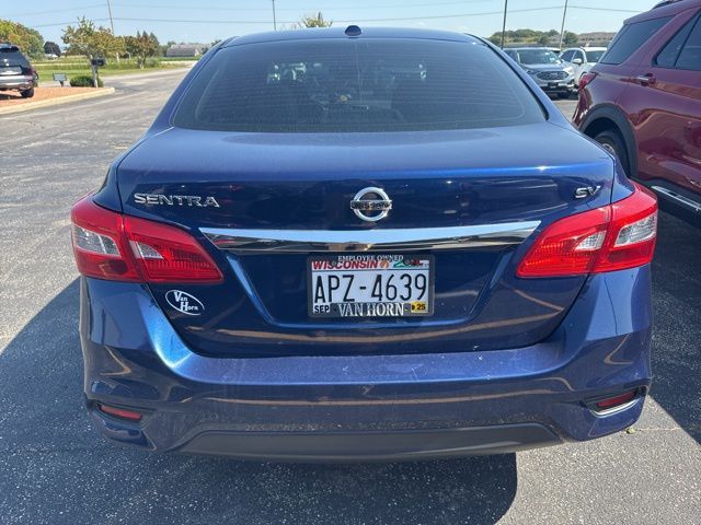 2019 Nissan Sentra SV photo 4