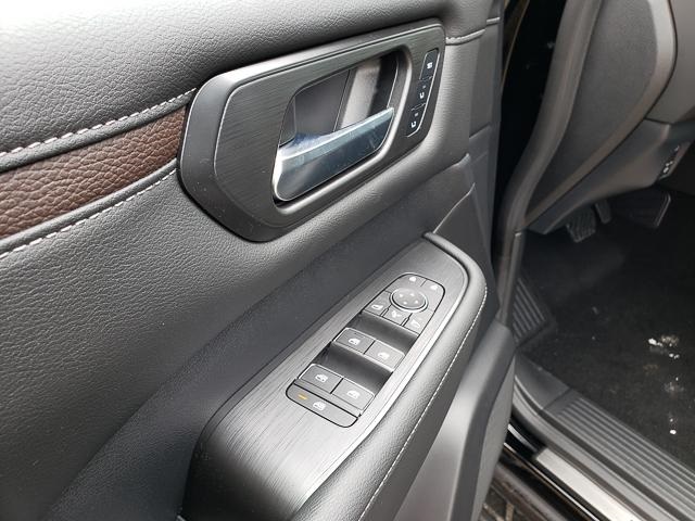 2025 Nissan Armada Platinum photo 9