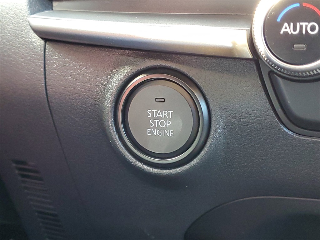 2025 Mazda Mazda3 2.5 Select Sport photo 26