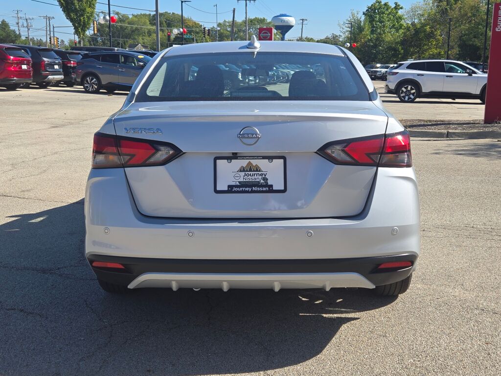 2025 Nissan Versa SV photo 9