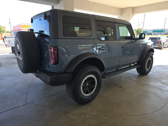2024 Ford Bronco Outer Banks photo 4