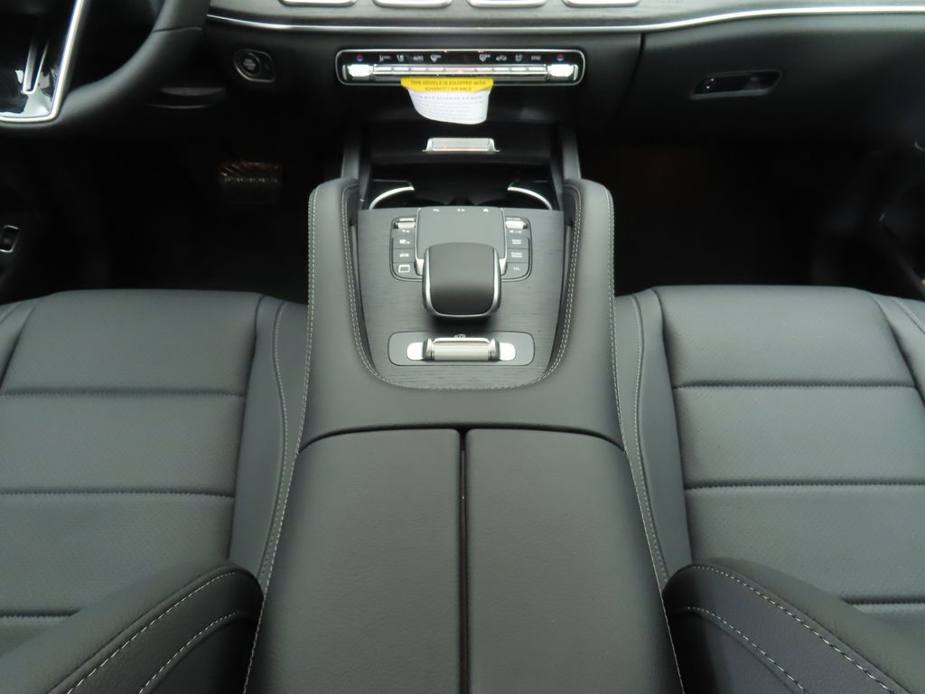 2026 Mercedes Benz GLS 450 4MATIC photo 15