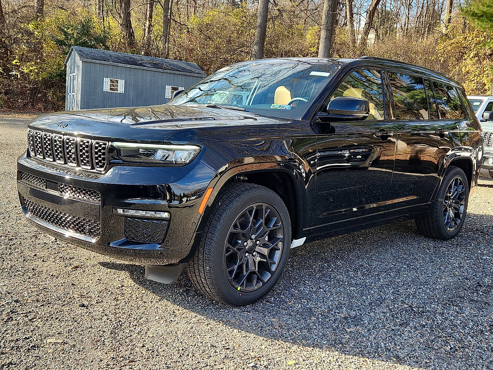 2025 Jeep Grand Cherokee L Summit photo 2