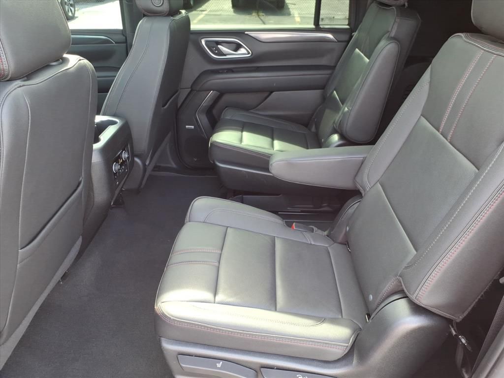 2022 CHEVROLET SUBURBAN - Image 12