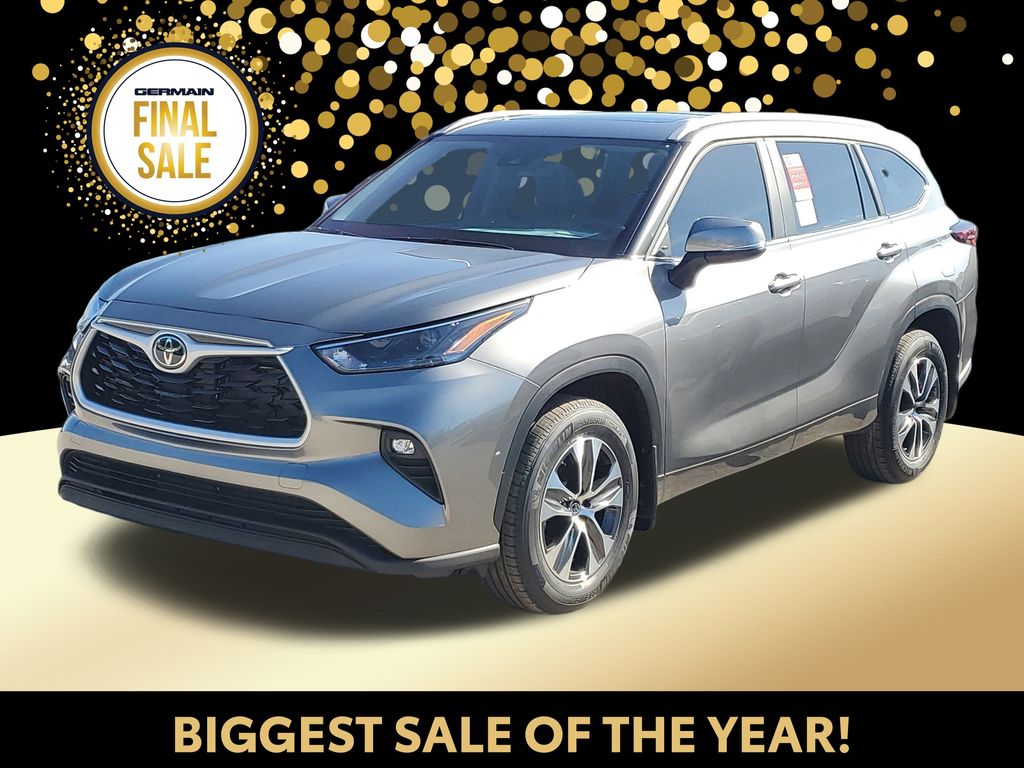 2026 Toyota Highlander XLE's photo