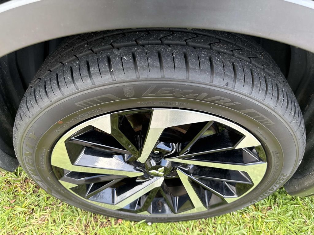 2023 Mitsubishi Outlander SEL 40th Anniversary Edition GT photo 10