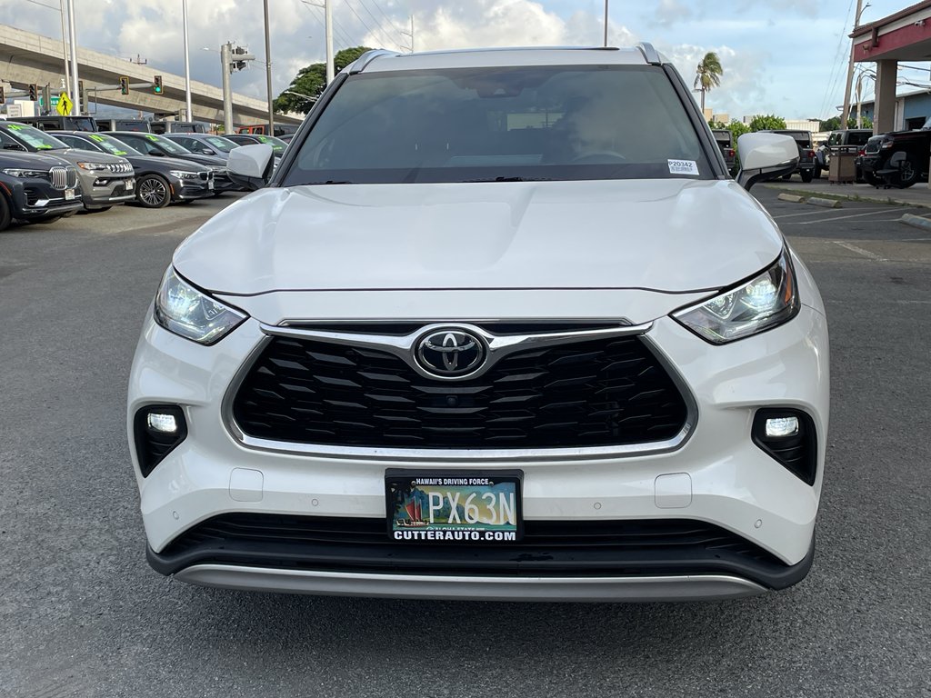 2021 Toyota Highlander Platinum's photo