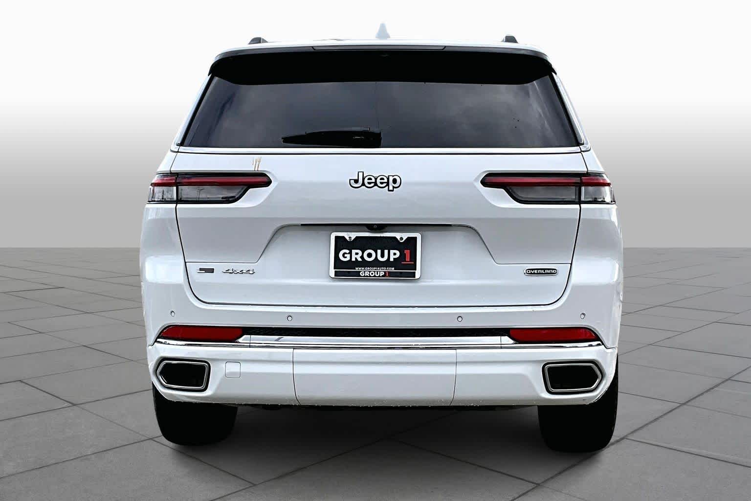 2022 Jeep Grand Cherokee Overland photo 4