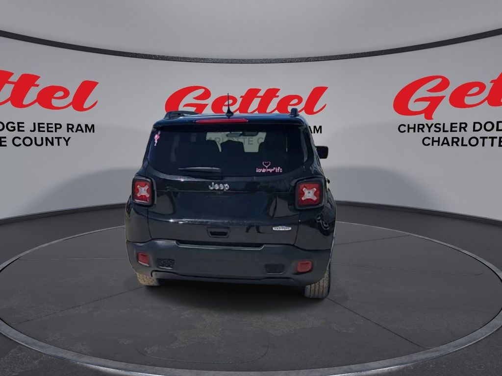 2022 Jeep Renegade Latitude photo 6