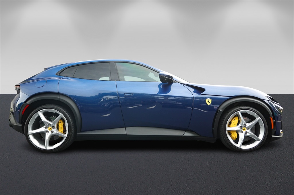 2023 Ferrari Purosangue Base photo 2