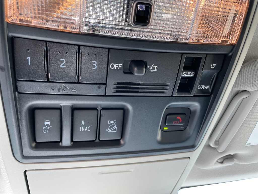 2022 Toyota 4Runner SR5 Premium photo 15
