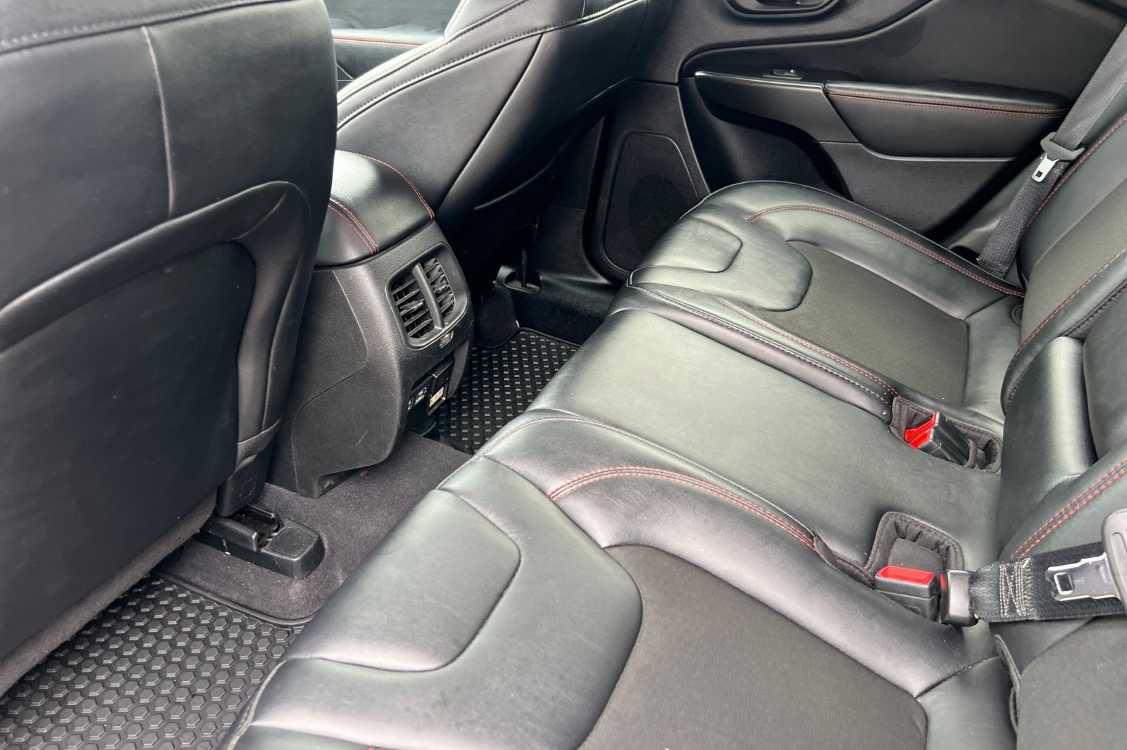 2022 Jeep Cherokee Trailhawk photo 8