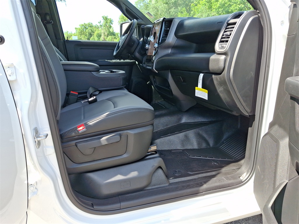 2025 Ram 4500 Tradesman photo 10
