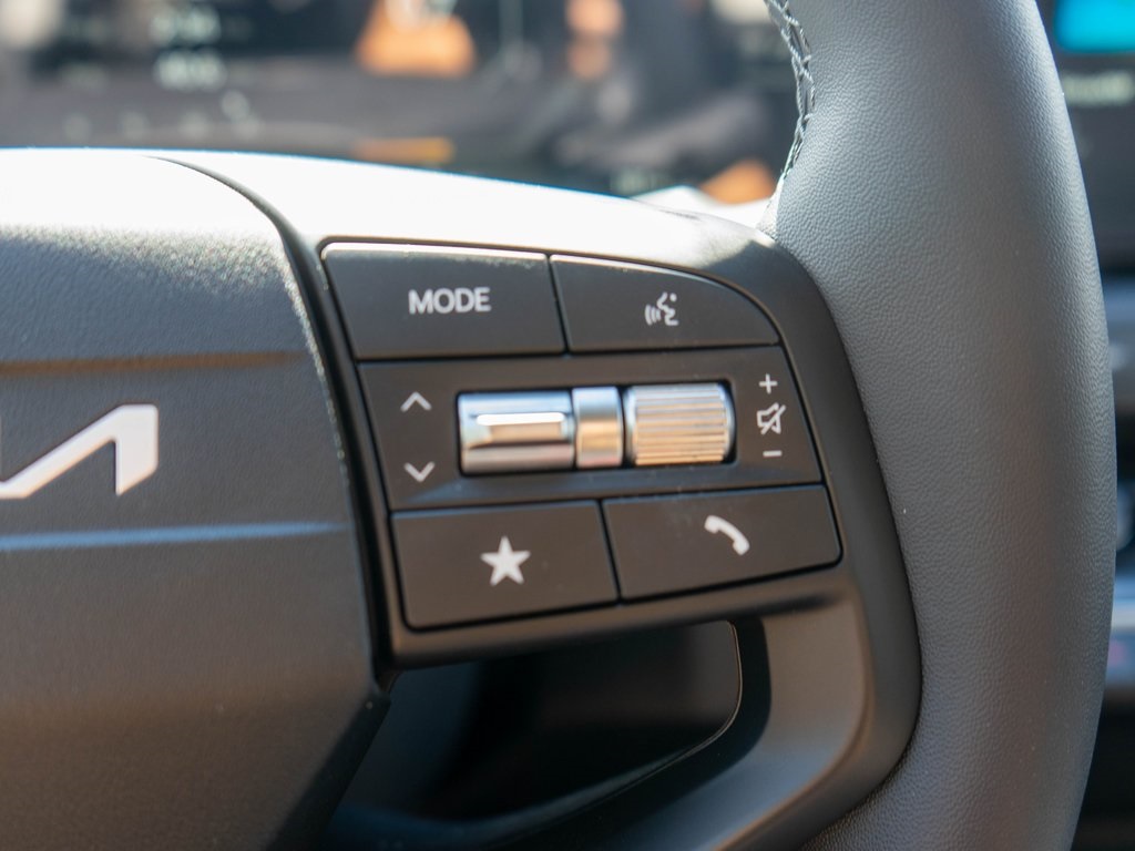2025 Kia K4 EX photo 17