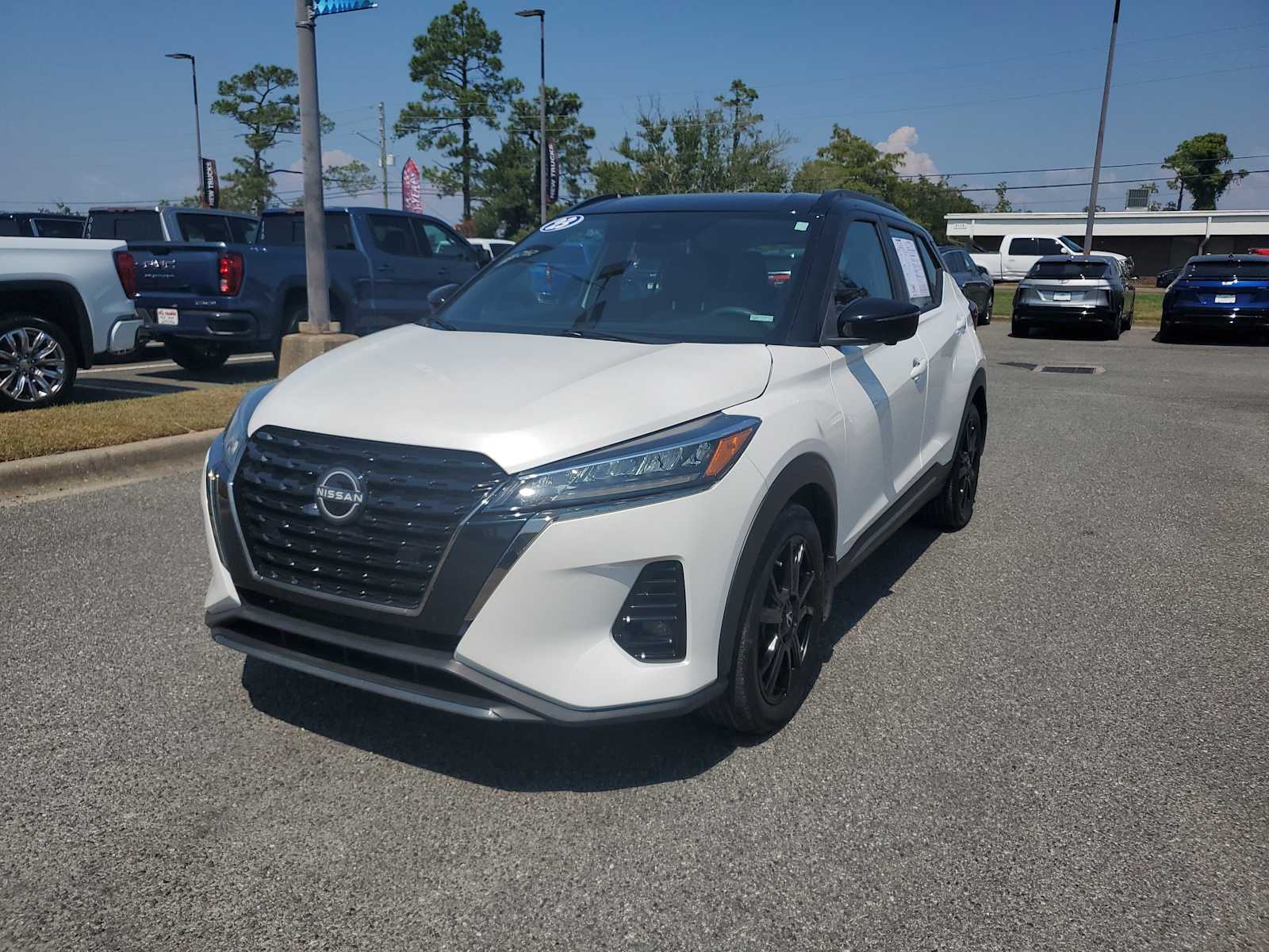 2023 Nissan Kicks