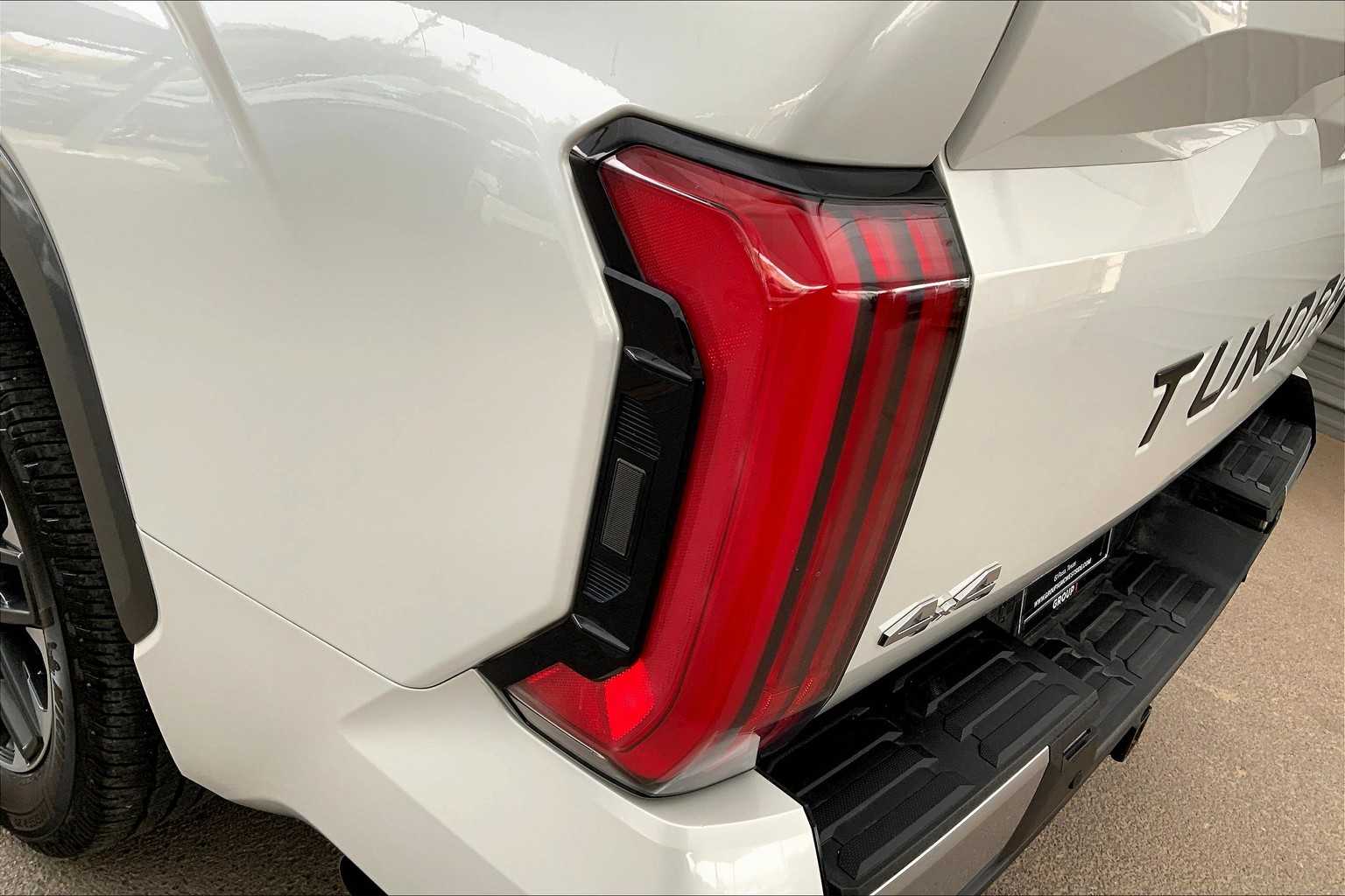 2023 Toyota Tundra Limited CrewMax photo 25