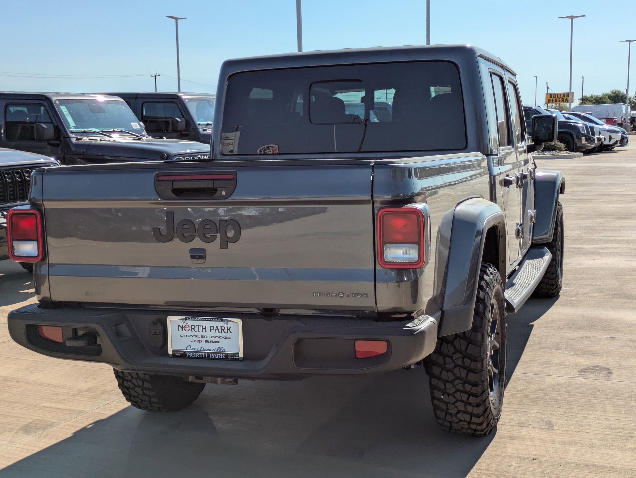 2025 Jeep Gladiator Sport photo 3