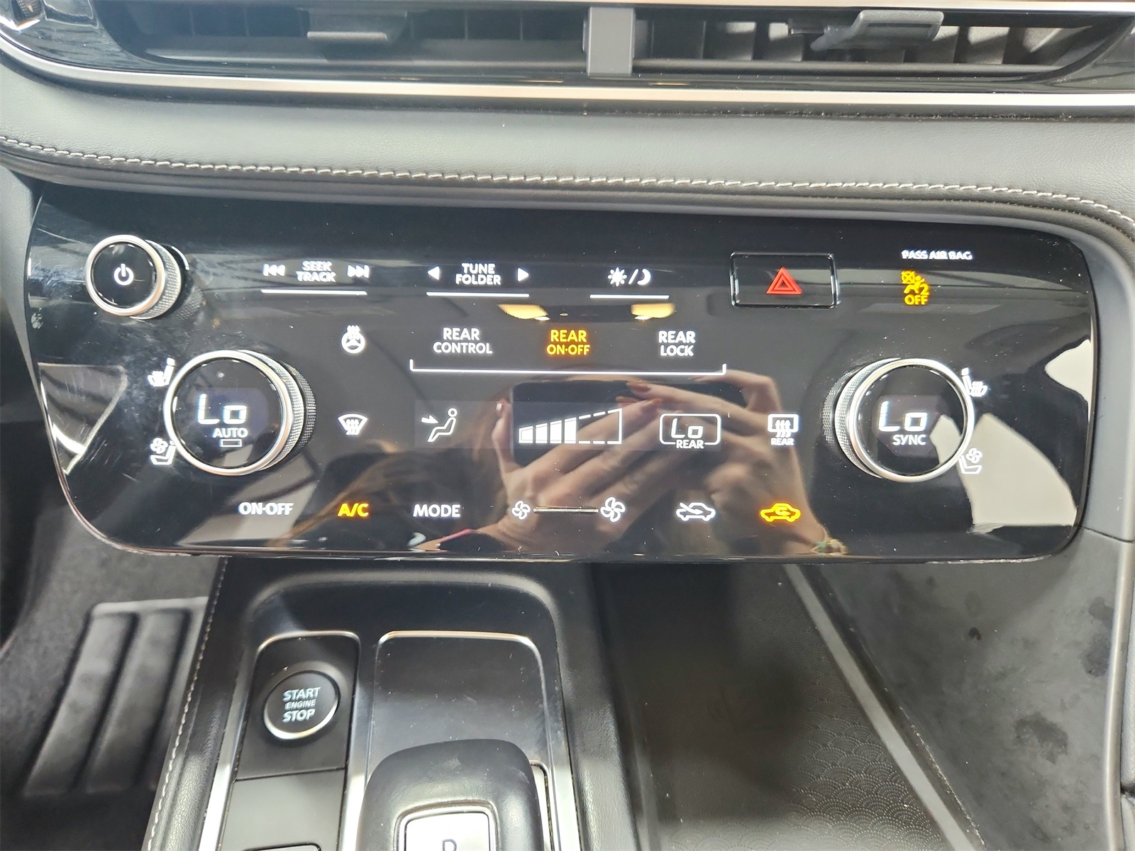 2024 Infiniti QX60 Luxe photo 32