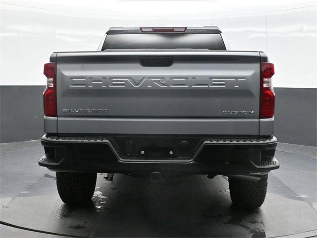 2026 Chevrolet Silverado Trail Boss Custom photo 2