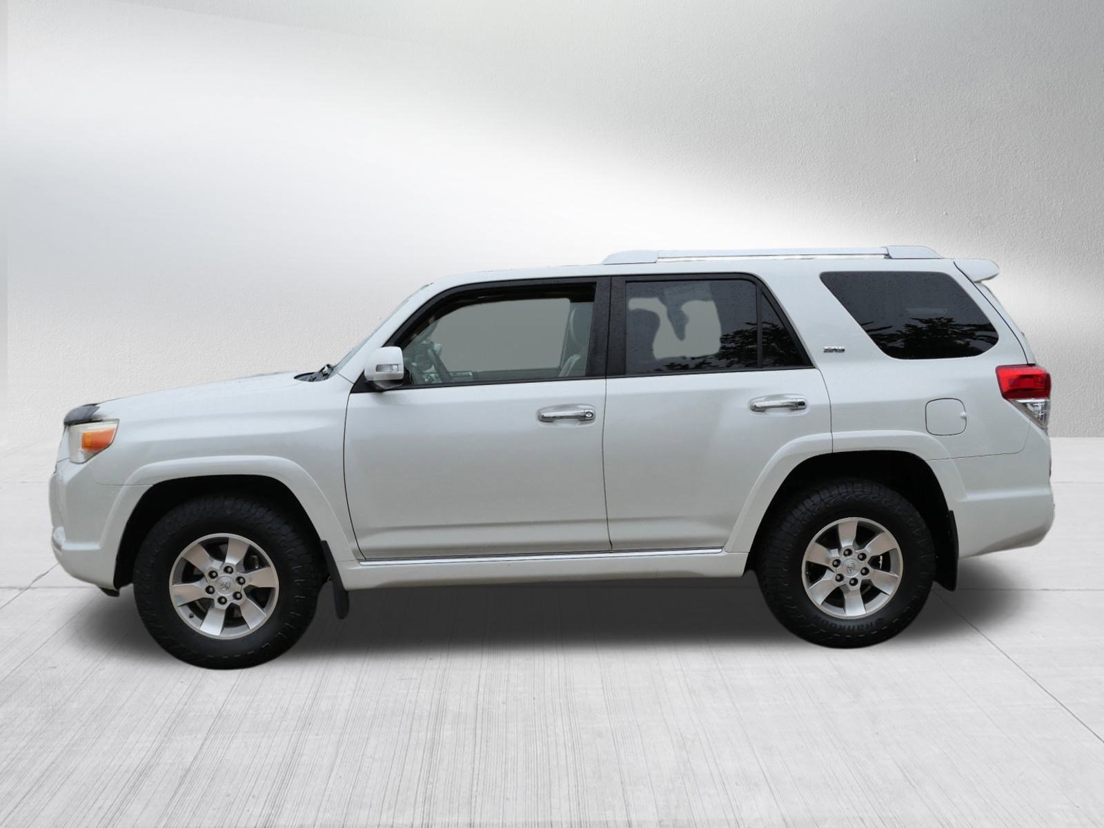 2013 Toyota 4Runner SR5 4WD photo 4