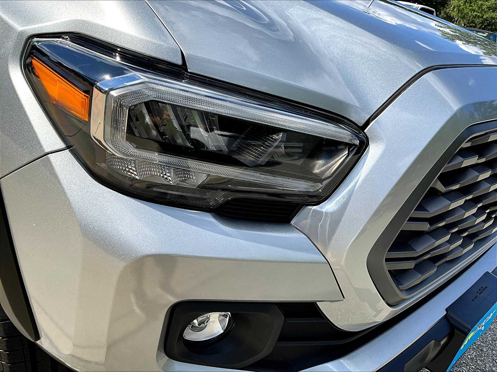 2023 Toyota Tacoma TRD photo 33