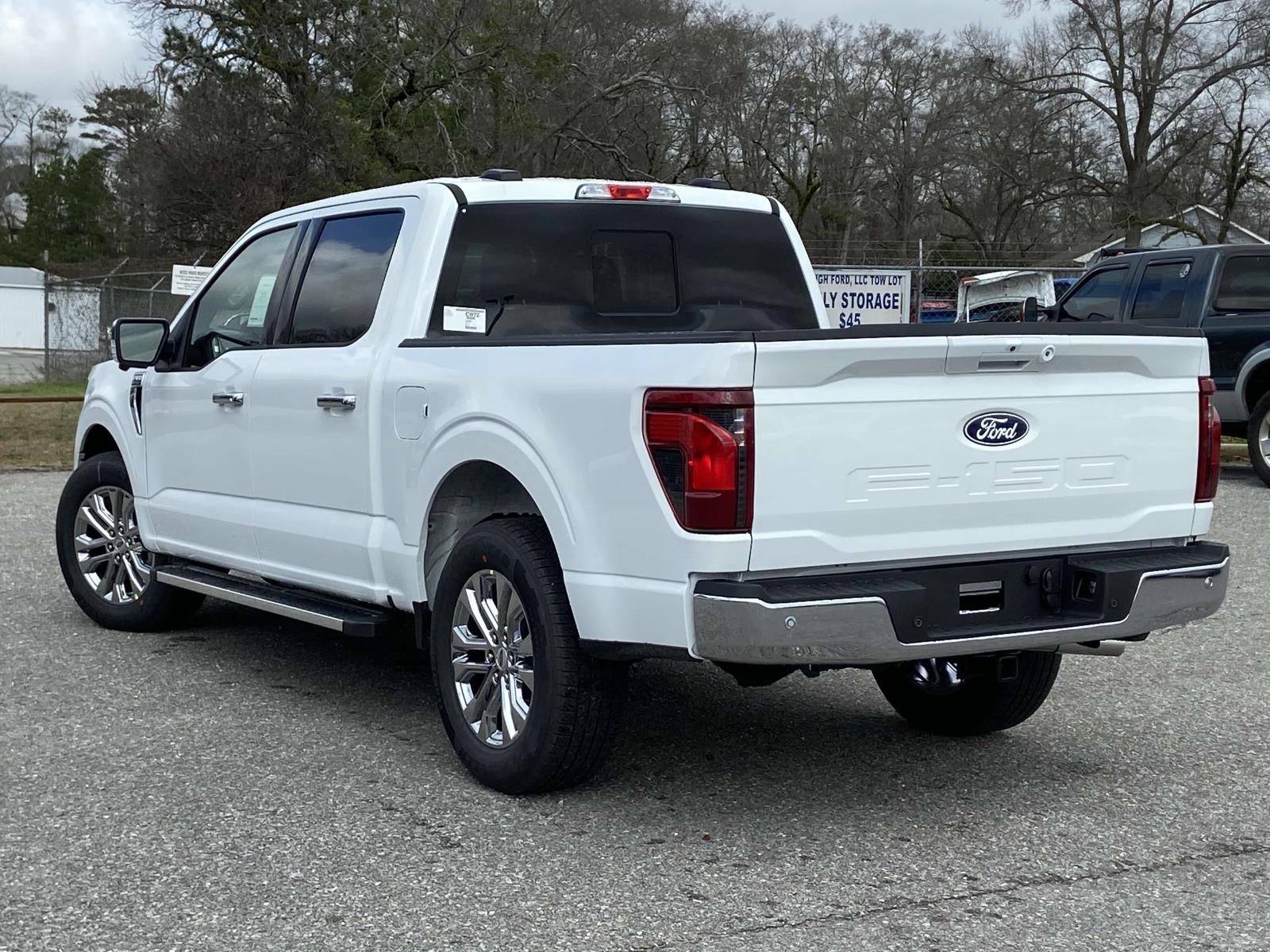 2025 Ford F-150 XLT photo 3