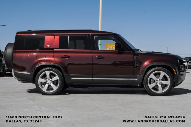 2023 Land Rover Defender 130 First Edition photo 3