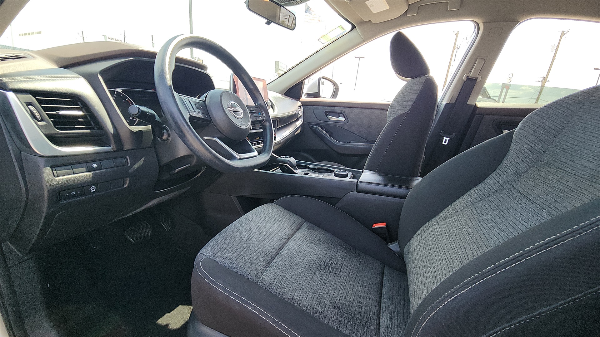 2023 Nissan Rogue SV photo 8