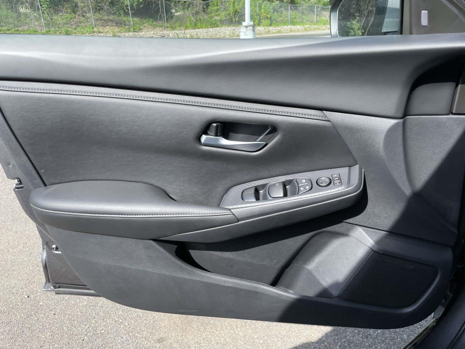 2025 Nissan Sentra SV photo 21