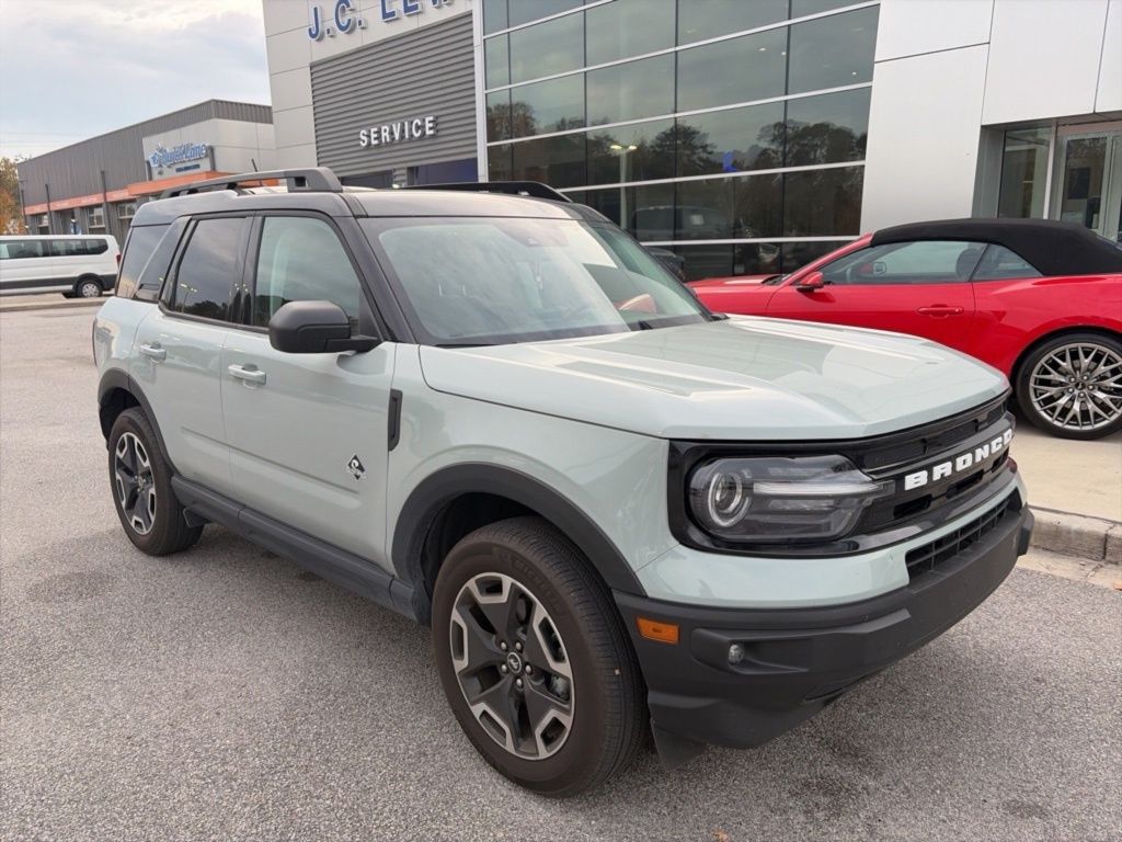 2024 Ford Bronco Sport Outer Banks photo 2