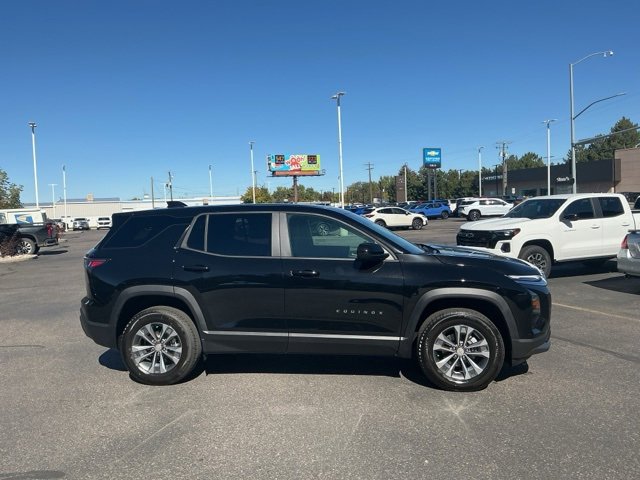 2026 Chevrolet Equinox LT photo 2