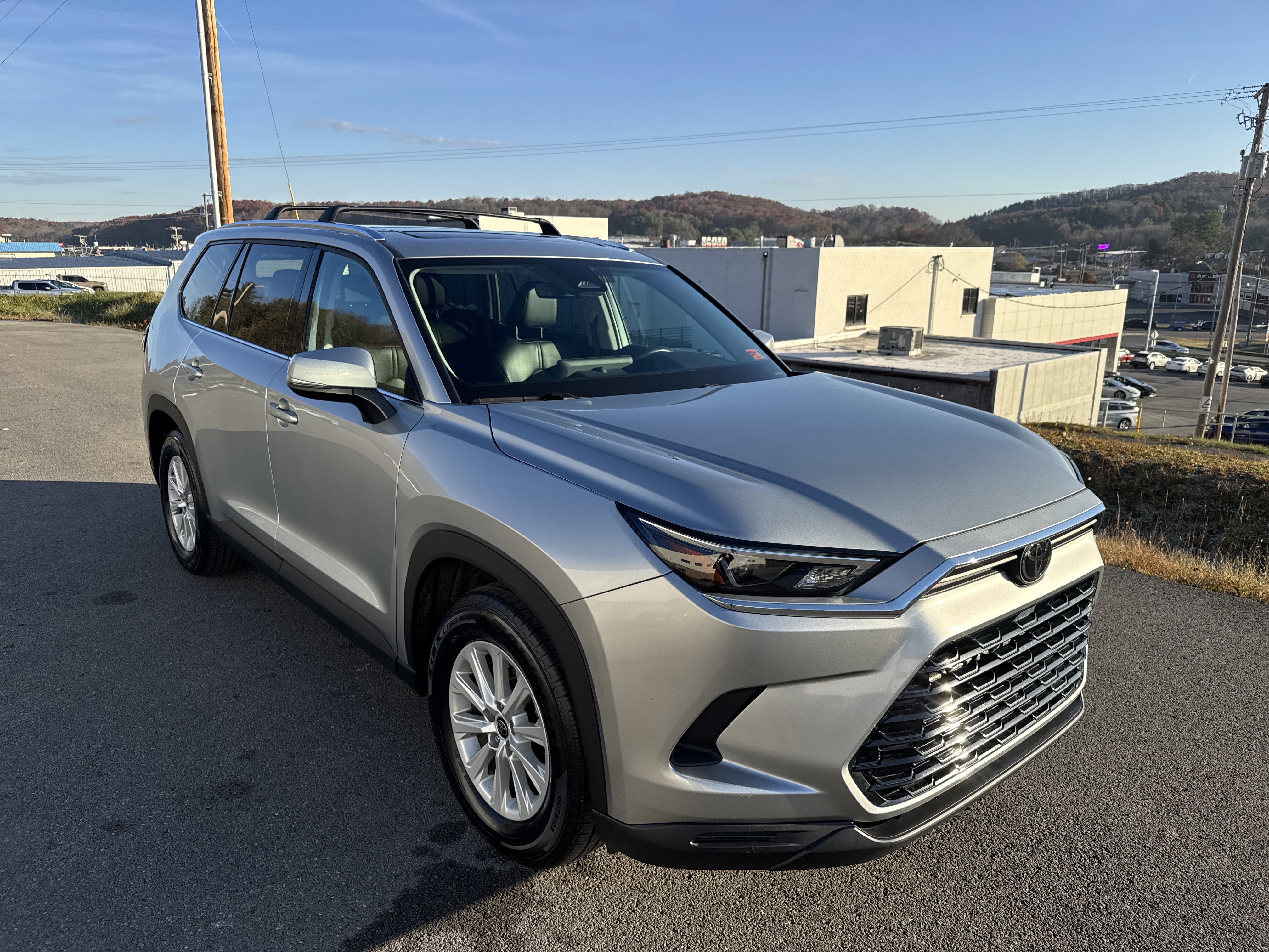 2024 Toyota Grand Highlander XLE's photo