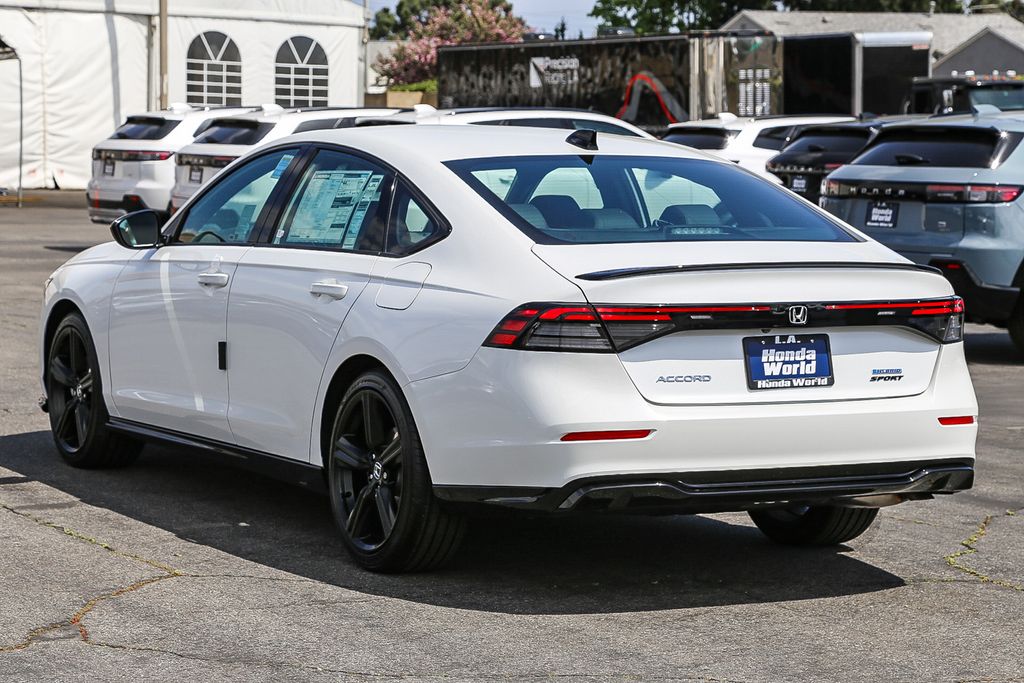 2025 Honda Accord Hybrid Sport-L photo 4
