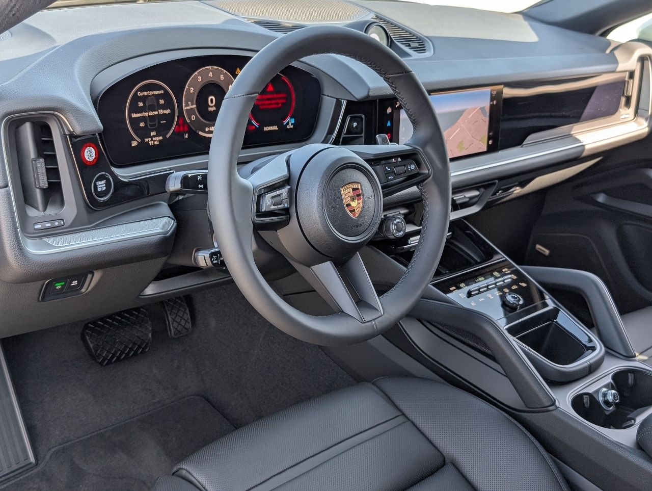 2025 Porsche Cayenne photo 4