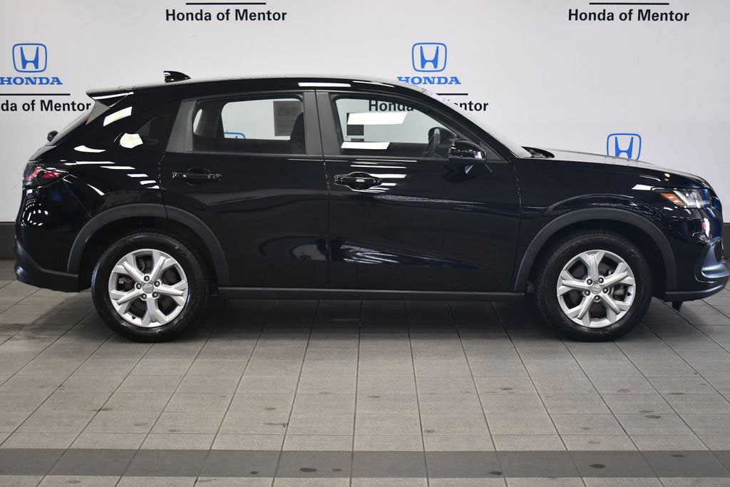 2023 Honda HR-V LX photo 6