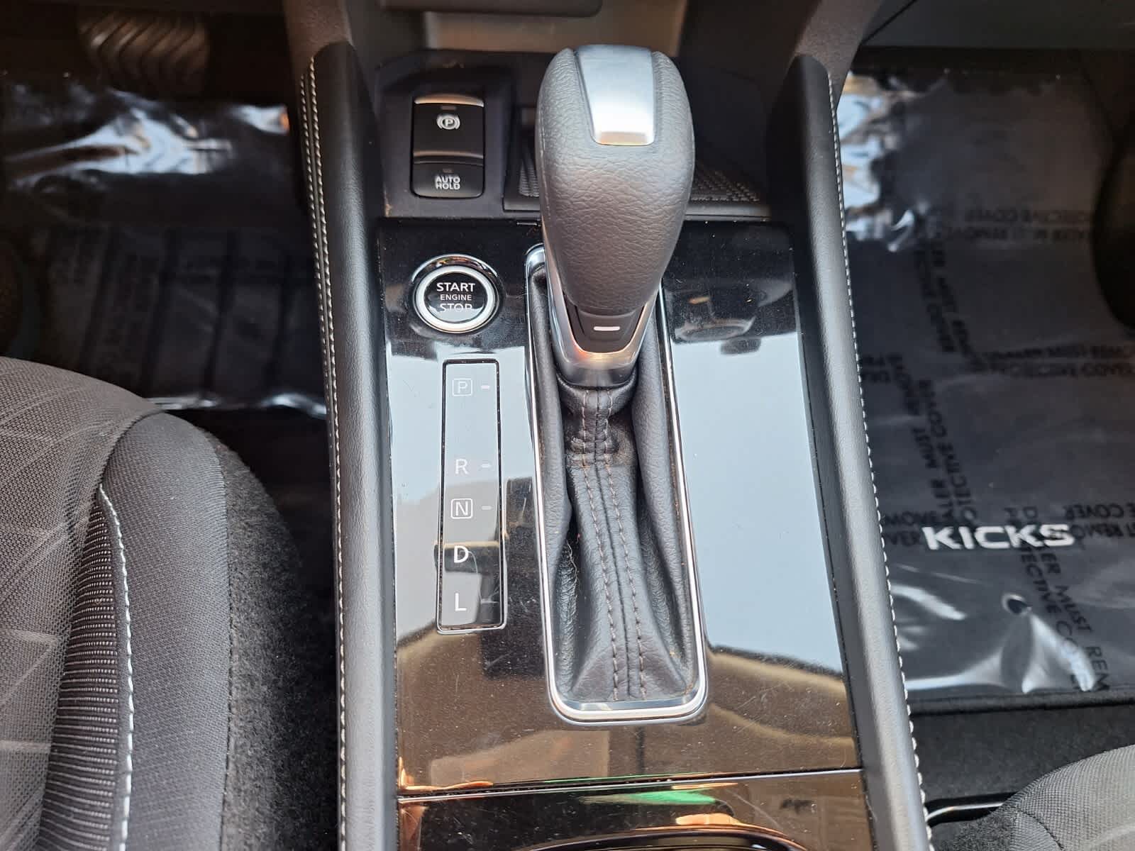 2023 Nissan Kicks SV photo 16