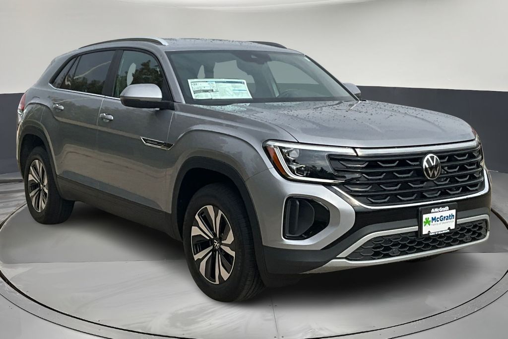 2026 Volkswagen Atlas Cross Sport SE's photo