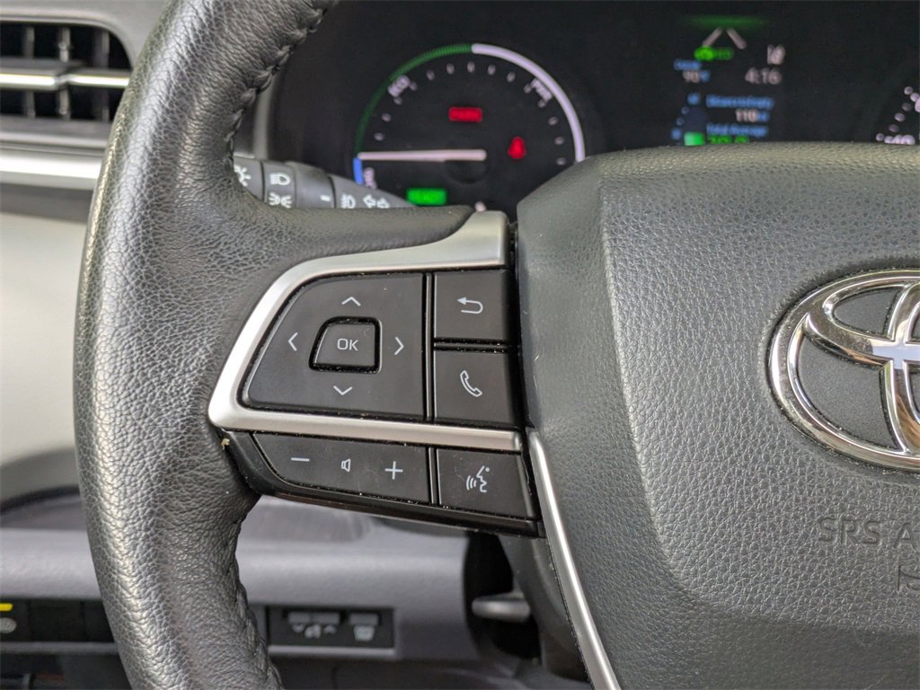 2023 Toyota Sienna XLE photo 19