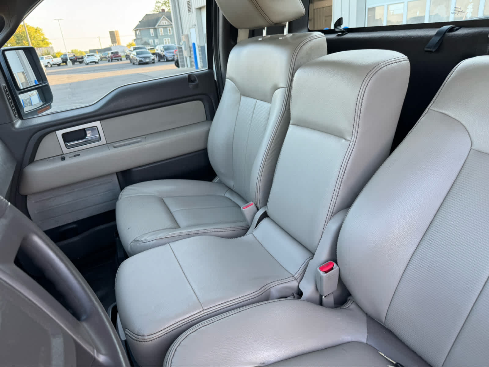 2009 Ford F-150 XLT photo 20