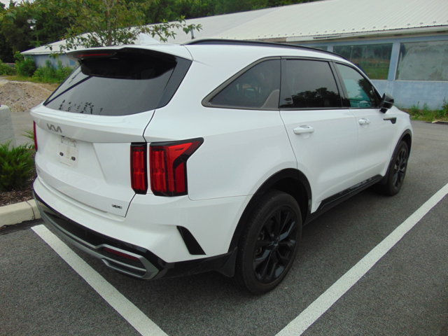 2023 Kia Sorento SX photo 4
