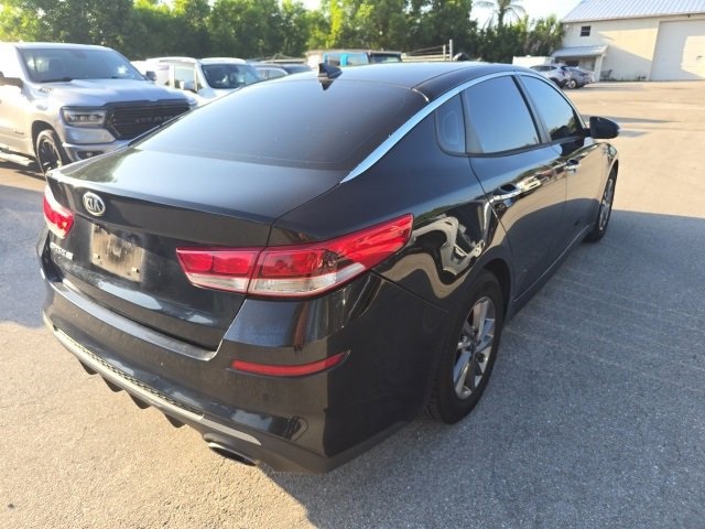 2020 Kia Optima LX photo 5