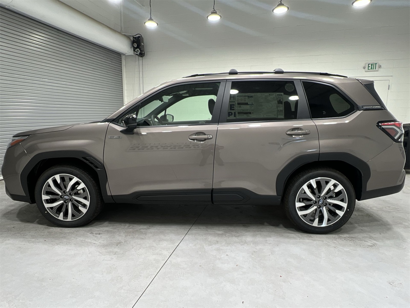 2025 Subaru Forester Touring photo 5