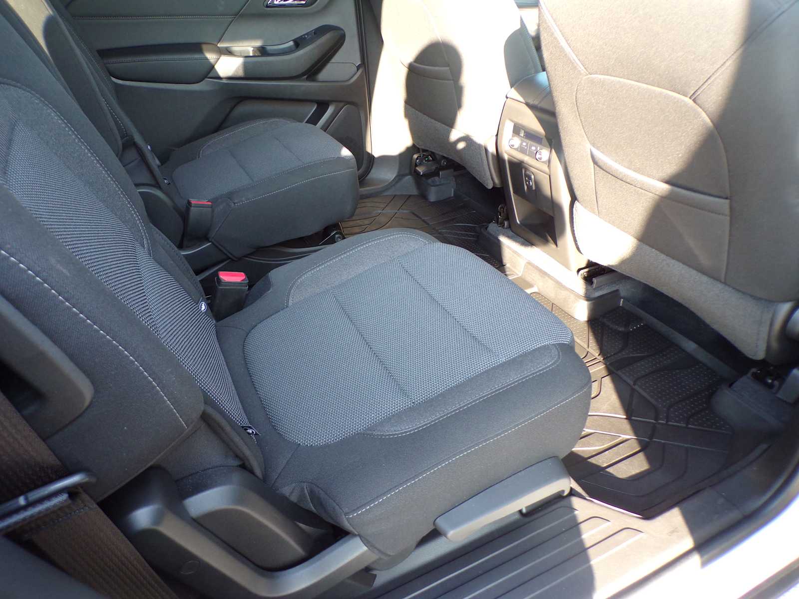 2022 Chevrolet Traverse Cloth photo 17