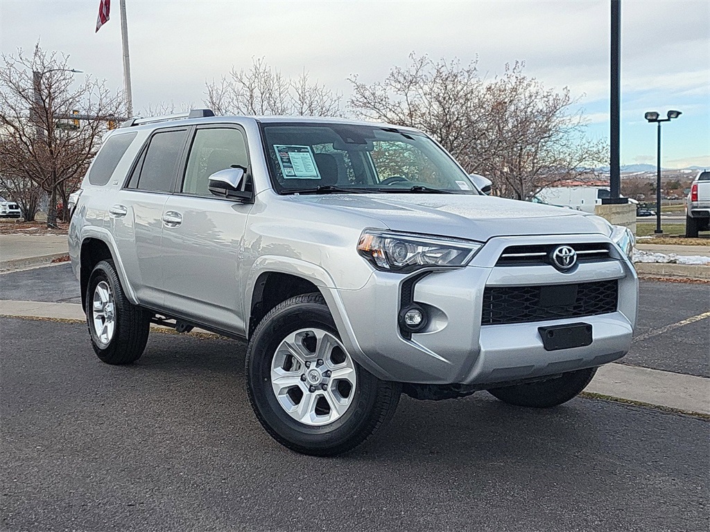 2024 Toyota 4Runner SR5 photo 2
