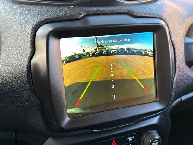 2022 Jeep Renegade Latitude photo 13