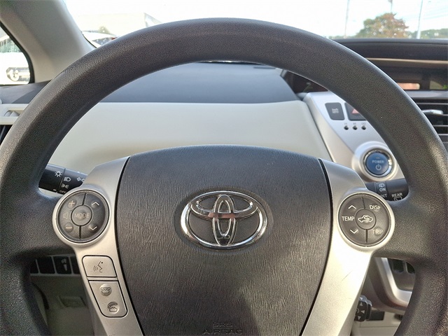 2012 Toyota Prius V Three photo 18